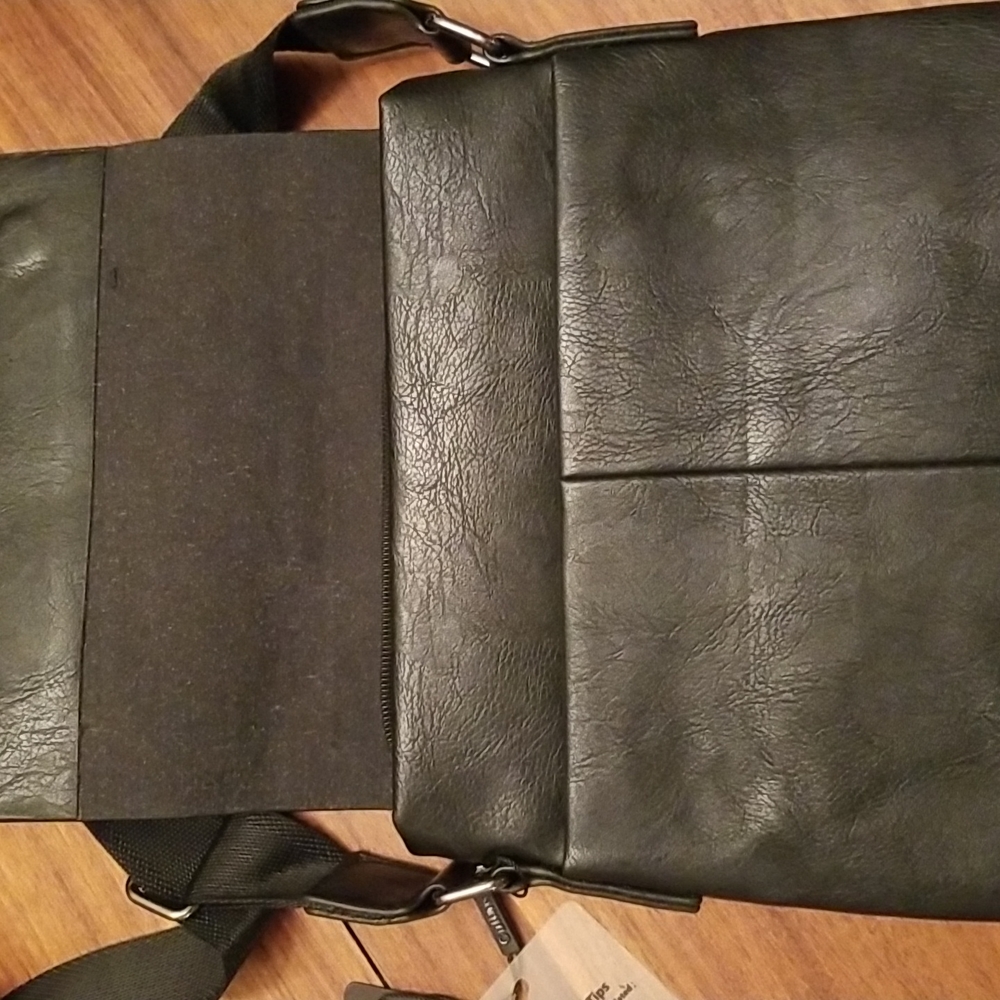 Alena Culian leather collection travel bag!! NWT - Picture 7 of 11
